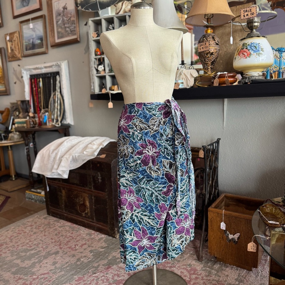Vintage Hilo Hattie Hawaiian Sarong Wrap